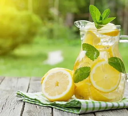 Daire Limonade Ac Agard Elmenyfuerdo Mellett *