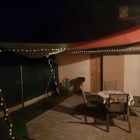 Limonádé Ac Agárd élményfürdő Mellett Appartamento *